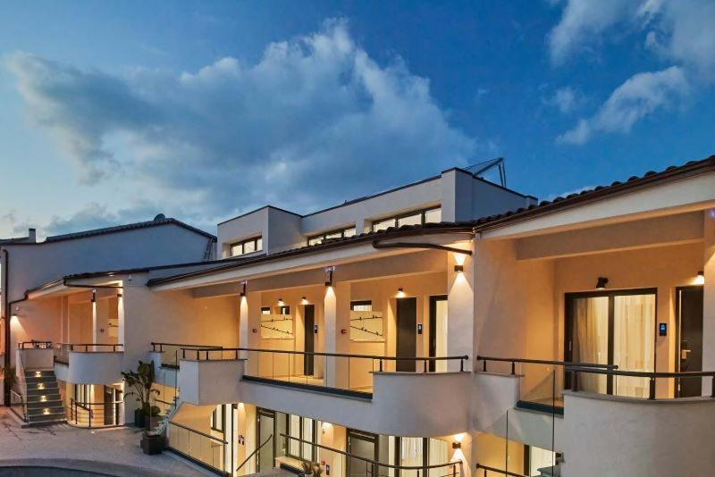 Melite Luxury Rooms & Apartments Paliouri Luaran gambar